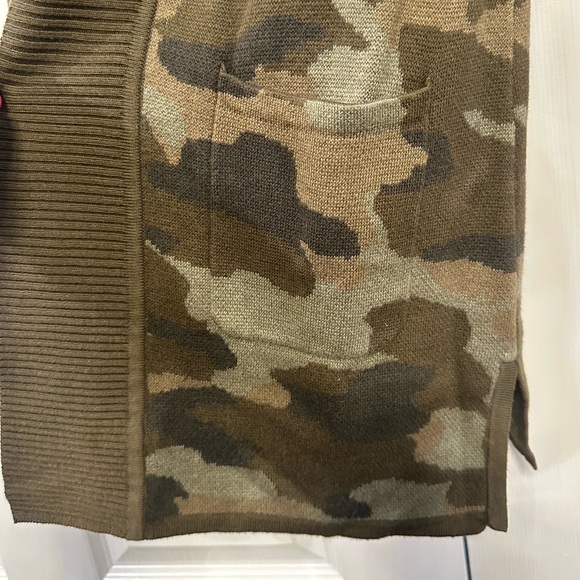 Isaac Mizrahi Brown and Green Cardigan Sweater - Picture 3 of 7